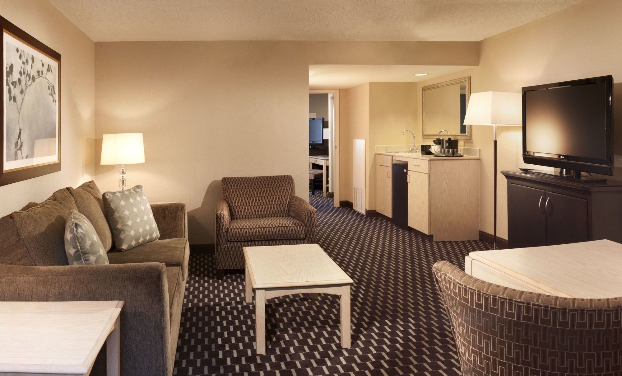 Embassy By Hilton Near The Galleria Houston