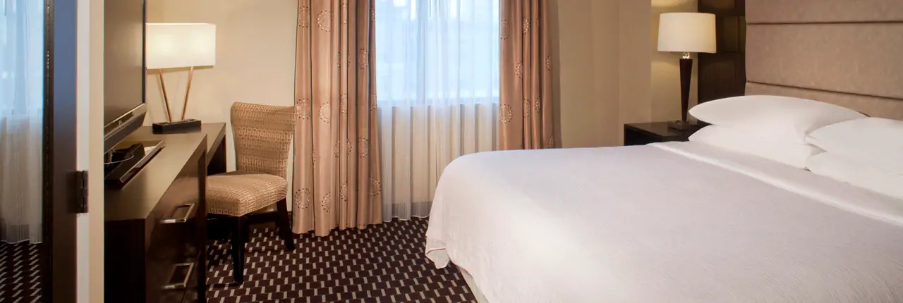 Embassy By Hilton Near The Galleria 4*