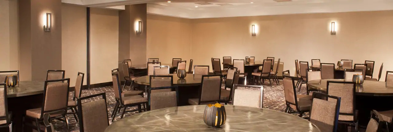 Hotel Embassy By Hilton Near The Galleria 4*